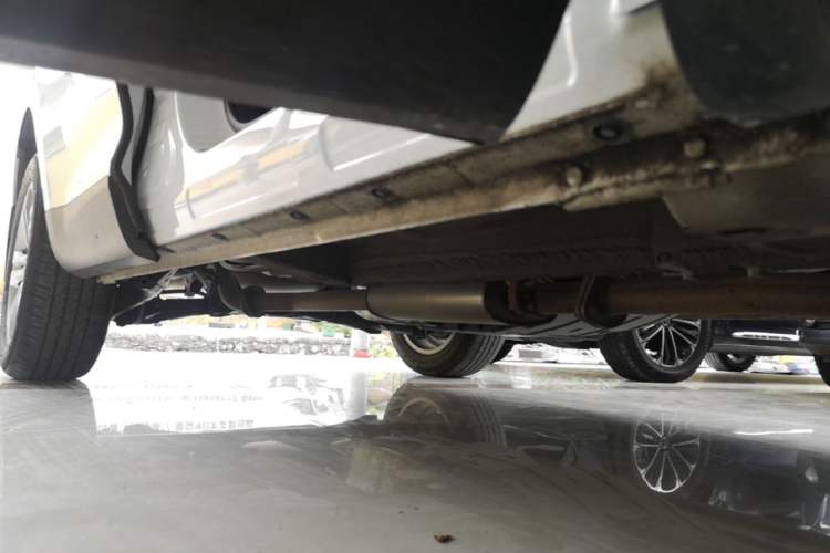 Used Wey VV5 2020 1.5T Two-Wheel Drive Color Pioneer Right Side Sill