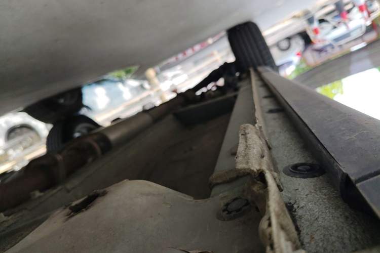 Used Wey VV5 2020 1.5T Two-Wheel Drive Color Pioneer Right Side Sill