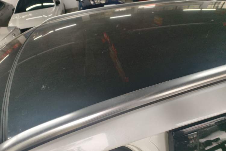 Used Wey VV5 2020 1.5T Two-Wheel Drive Color Pioneer Roof