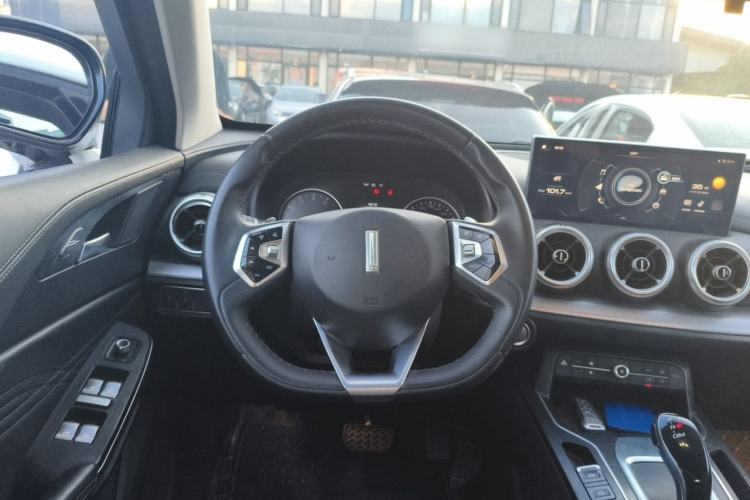Used Wey VV5 2020 1.5T Two-Wheel Drive Color Pioneer Steering Wheel