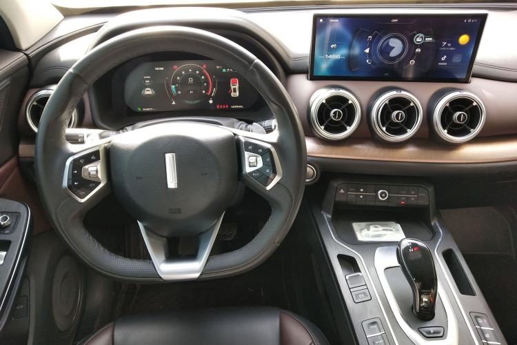 Used Wey VV5 2020 1.5T Two-Wheel Drive Smart Pioneer Steering Wheel