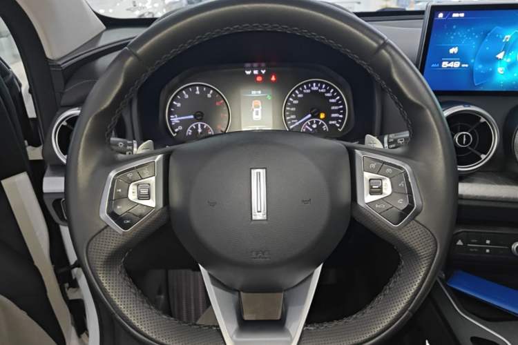 Used Wey VV5 2020 1.5T Two-Wheel Drive Color Pioneer Steering Wheel