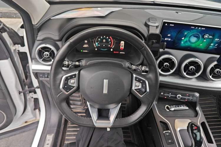 Used Wey VV5 2020 1.5T Two-Wheel Drive Smart Pioneer Steering Wheel