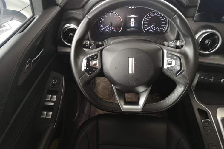 Used Wey VV5 2020 1.5T Two-Wheel Drive Color Pioneer Steering Wheel