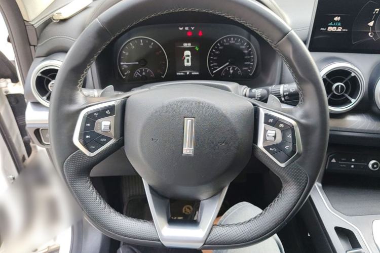 Used Wey VV5 2020 1.5T Two-Wheel Drive Color Pioneer Steering Wheel
