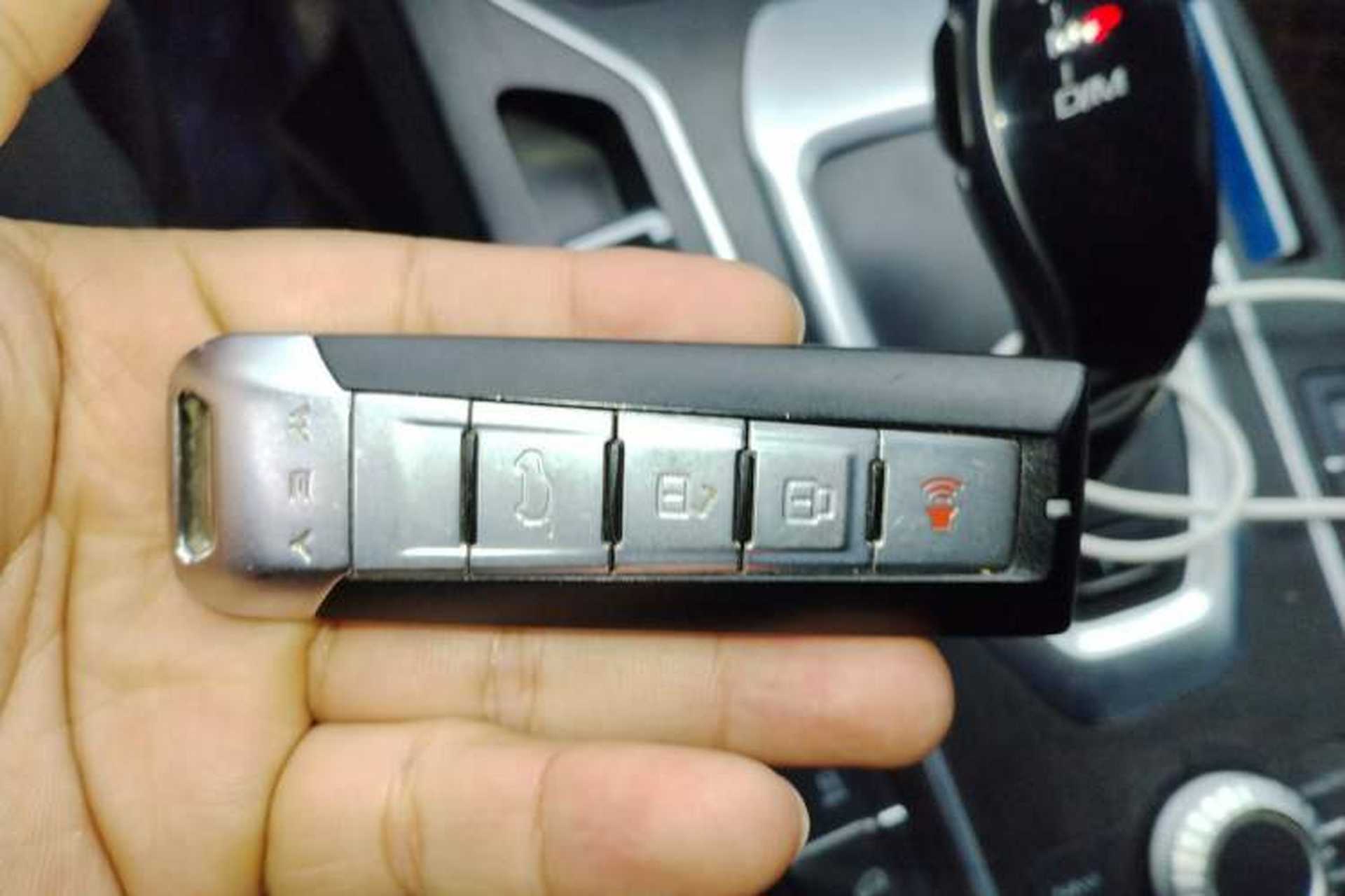 Used Wey VV5 2020 1.5T Two-Wheel Drive Color Pioneer Vehicle Key