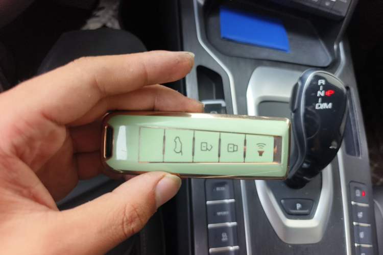 Used Wey VV5 2020 1.5T Two-Wheel Drive Smart Pioneer Vehicle Key