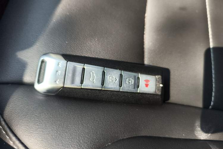 Used Wey VV5 2020 1.5T Two-Wheel Drive Smart Pioneer Vehicle Key