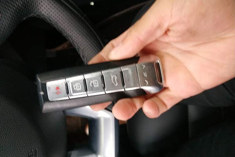 Used Wey VV5 2020 1.5T Two-Wheel Drive Smart Pioneer Vehicle Key