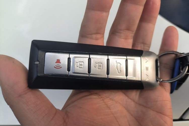 Used Wey VV5 2020 1.5T Two-Wheel Drive Color Pioneer Vehicle Key