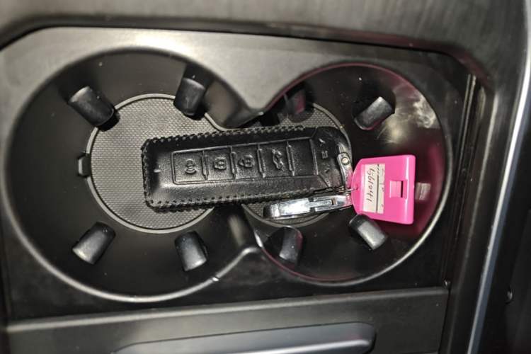 Used Wey VV5 2020 1.5T Two-Wheel Drive Color Pioneer Vehicle Key