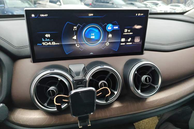 Used Wey VV5 2021 1.5T Two-Wheel Drive Smart Pioneer Audio And AC Panel