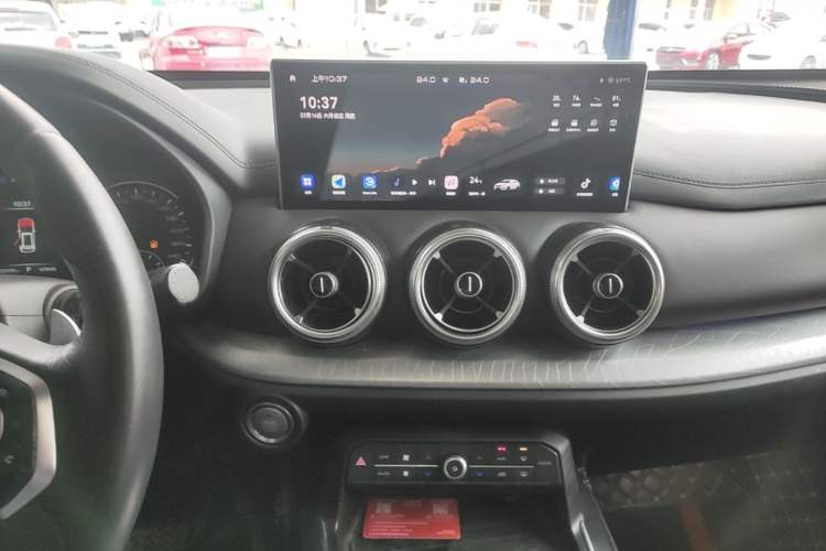 Used Wey VV5 2021 1.5T Two-Wheel Drive Color Pioneer Audio And AC Panel