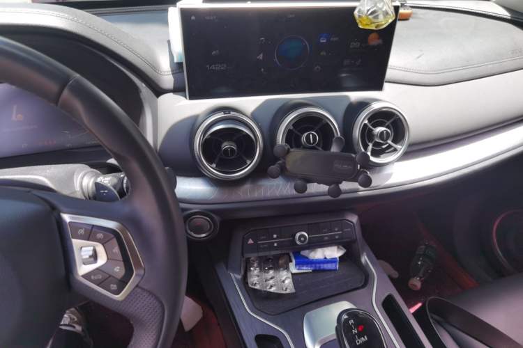 Used Wey VV5 2021 1.5T Two-Wheel Drive Smart Pioneer Audio And AC Panel