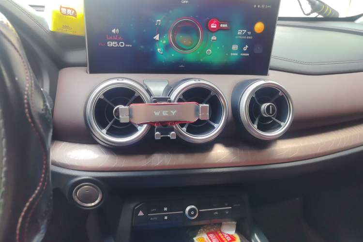Used Wey VV5 2021 1.5T Two-Wheel Drive Smart Pioneer Audio And AC Panel