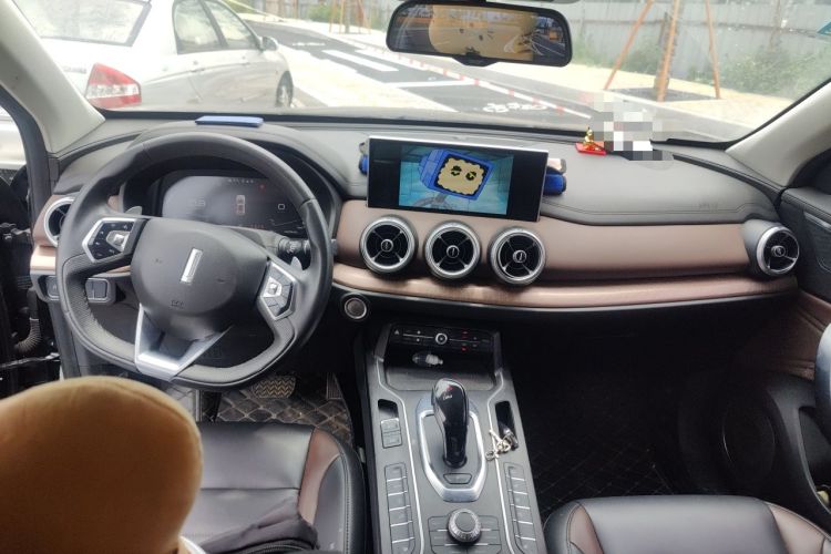 Used Wey VV5 2021 1.5T Two-Wheel Drive Smart Pioneer Center Console