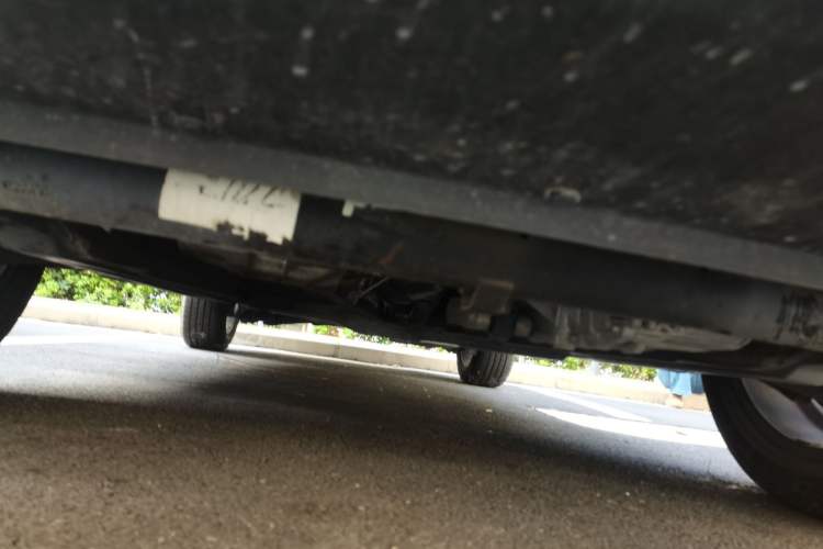 Used Wey VV5 2021 1.5T Two-Wheel Drive Color Pioneer Chassis Front