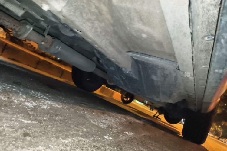 Used Wey VV5 2021 1.5T Two-Wheel Drive Smart Pioneer Chassis Front Left