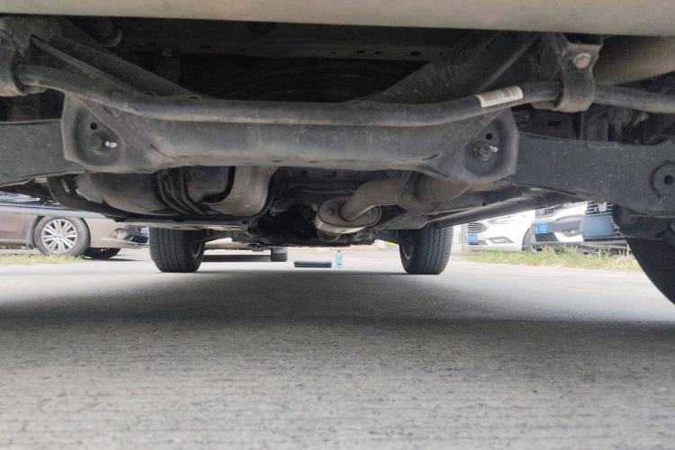 Used Wey VV5 2021 1.5T Two-Wheel Drive Smart Pioneer Chassis Rear