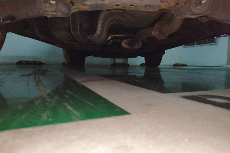 Used Wey VV5 2021 1.5T Two-Wheel Drive Color Pioneer Chassis Rear