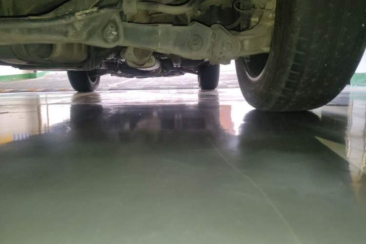 Used Wey VV5 2021 1.5T Two-Wheel Drive Color Pioneer Chassis Rear Left