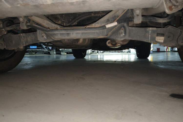 Used Wey VV5 2021 1.5T Two-Wheel Drive Smart Pioneer Chassis Rear