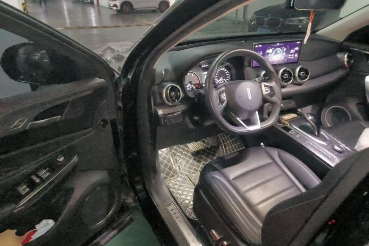 Used Wey VV5 2021 1.5T Two-Wheel Drive Color Pioneer Driver Seat