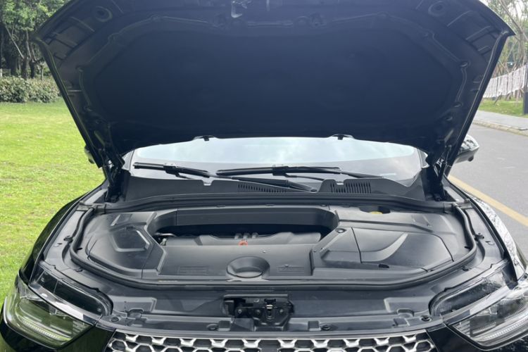 Used Wey VV5 2021 1.5T Two-Wheel Drive Color Pioneer Engine Bay