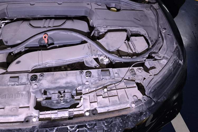Used Wey VV5 2021 1.5T Two-Wheel Drive Smart Pioneer Engine Bay Left