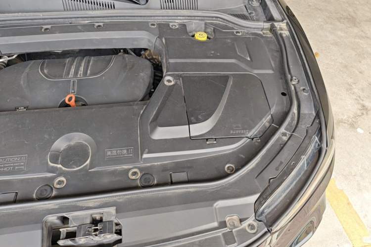 Used Wey VV5 2021 1.5T Two-Wheel Drive Smart Pioneer Engine Bay Left