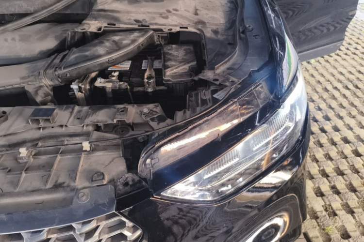 Used Wey VV5 2021 1.5T Two-Wheel Drive Smart Pioneer Engine Bay Left