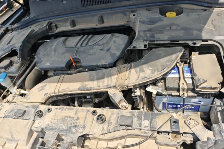 Used Wey VV5 2021 1.5T Two-Wheel Drive Color Pioneer Engine Bay