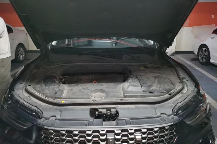 Used Wey VV5 2021 1.5T Two-Wheel Drive Color Pioneer Engine Bay