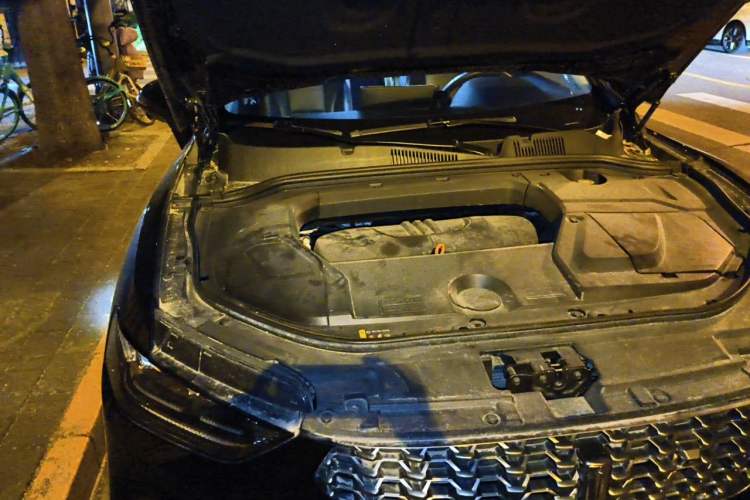 Used Wey VV5 2021 1.5T Two-Wheel Drive Smart Pioneer Engine Bay Right