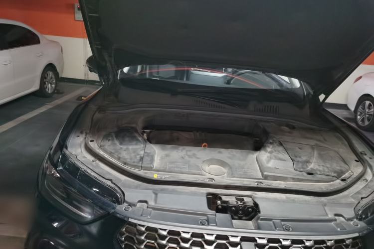 Used Wey VV5 2021 1.5T Two-Wheel Drive Color Pioneer Engine Bay Right