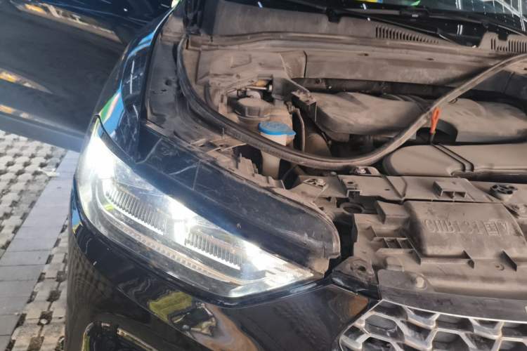 Used Wey VV5 2021 1.5T Two-Wheel Drive Smart Pioneer Engine Bay Right