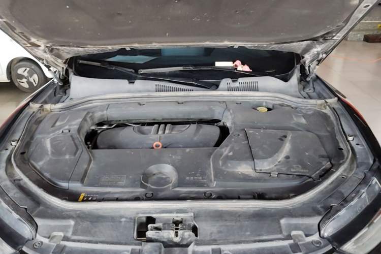 Used Wey VV5 2021 1.5T Two-Wheel Drive Color Pioneer Engine Bay