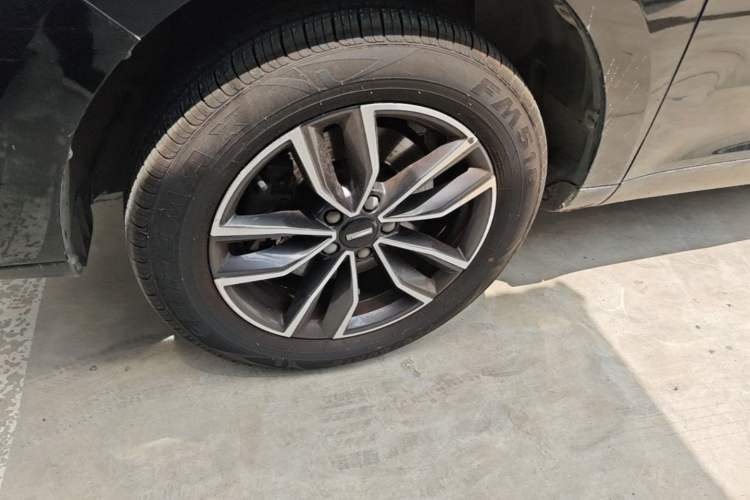 Used Wey VV5 2021 1.5T Two-Wheel Drive Color Pioneer Exterior 4