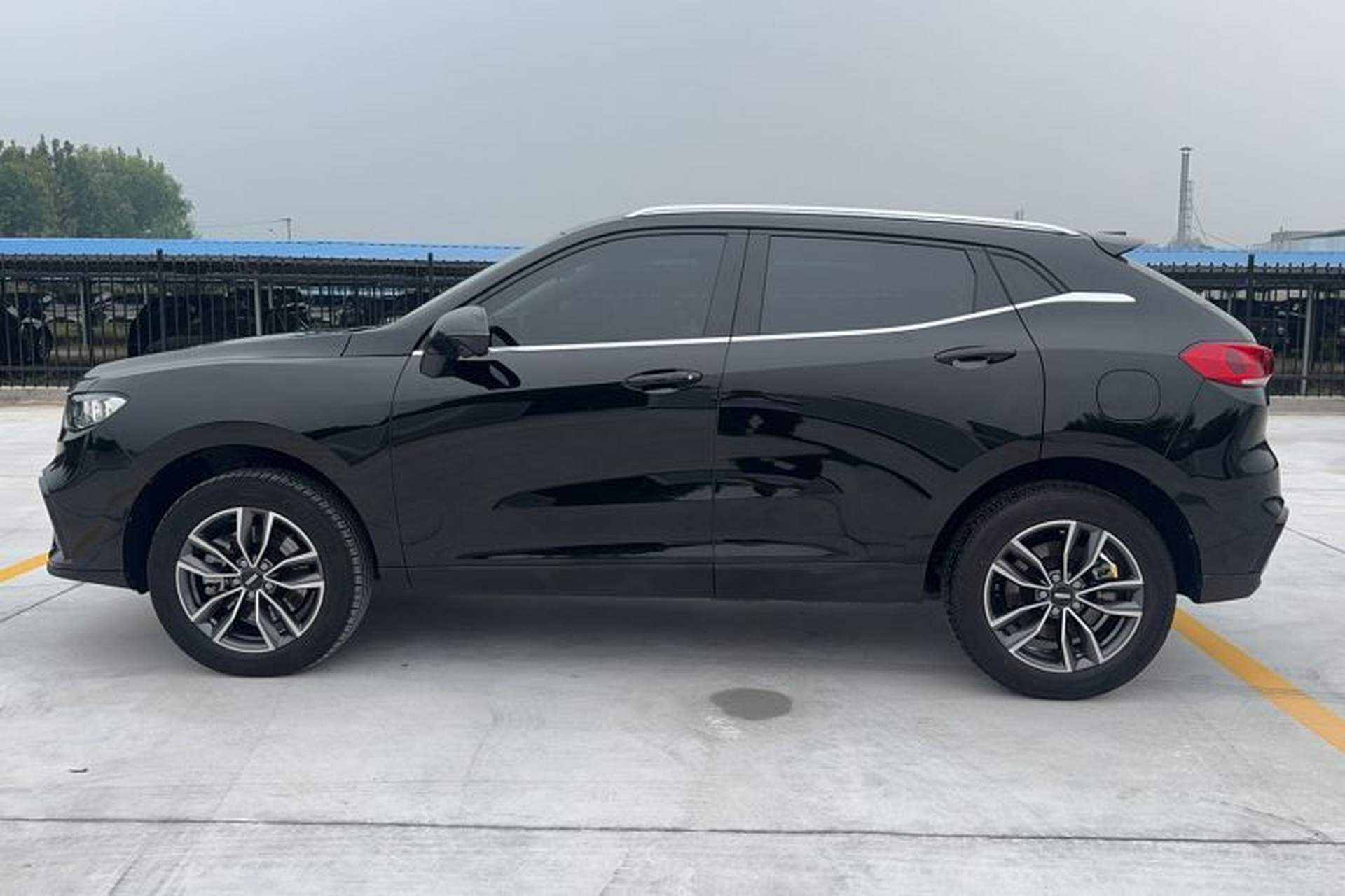 Used Wey VV5 2021 1.5T Two-Wheel Drive Color Pioneer Exterior 5