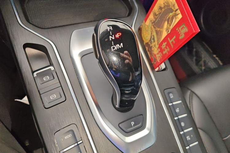 Used Wey VV5 2021 1.5T Two-Wheel Drive Smart Pioneer Gear Lever
