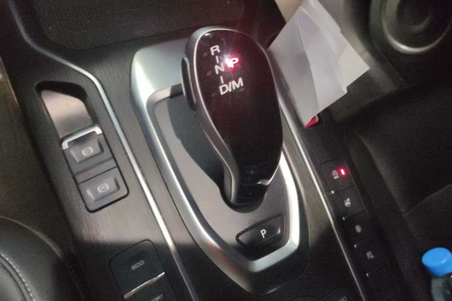 Used Wey VV5 2021 1.5T Two-Wheel Drive Smart Pioneer Gear Lever