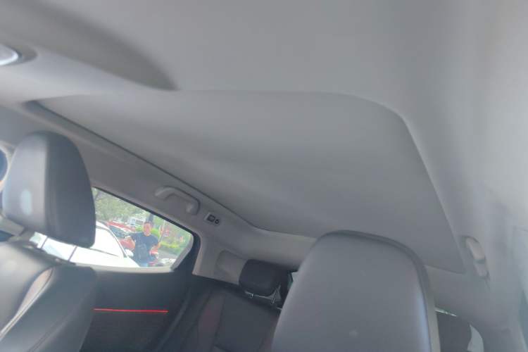 Used Wey VV5 2021 1.5T Two-Wheel Drive Smart Pioneer Headliner