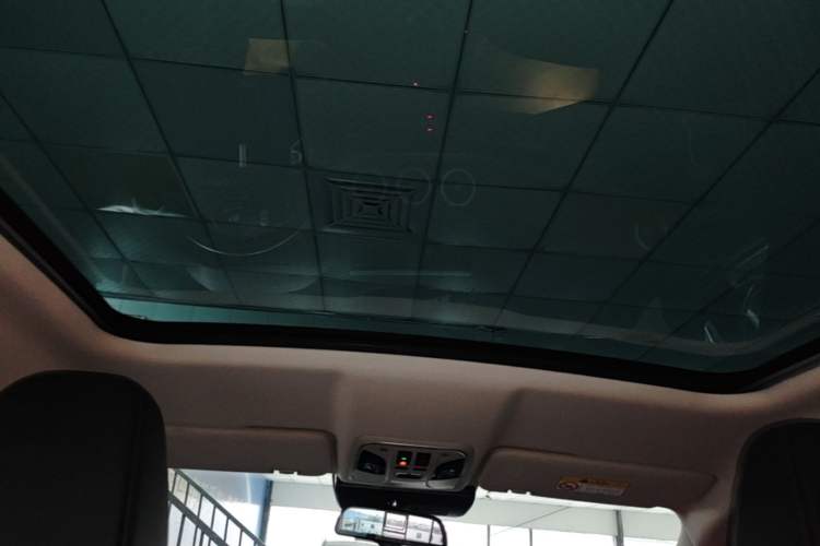 Used Wey VV5 2021 1.5T Two-Wheel Drive Smart Pioneer Headliner