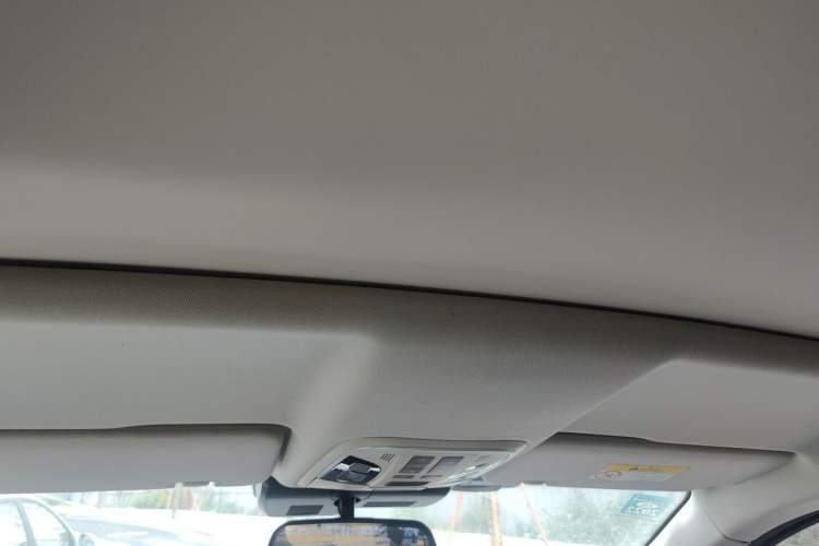 Used Wey VV5 2021 1.5T Two-Wheel Drive Smart Pioneer Headliner