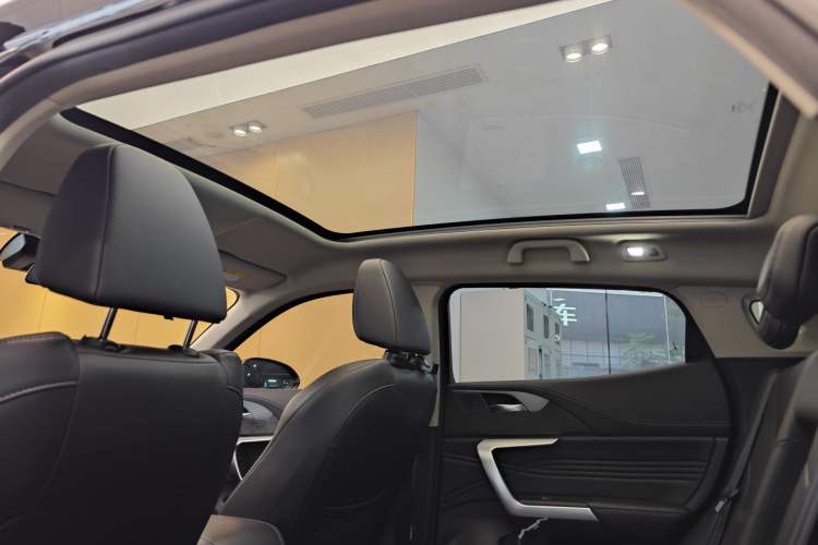 Used Wey VV5 2021 1.5T Two-Wheel Drive Smart Pioneer Headliner