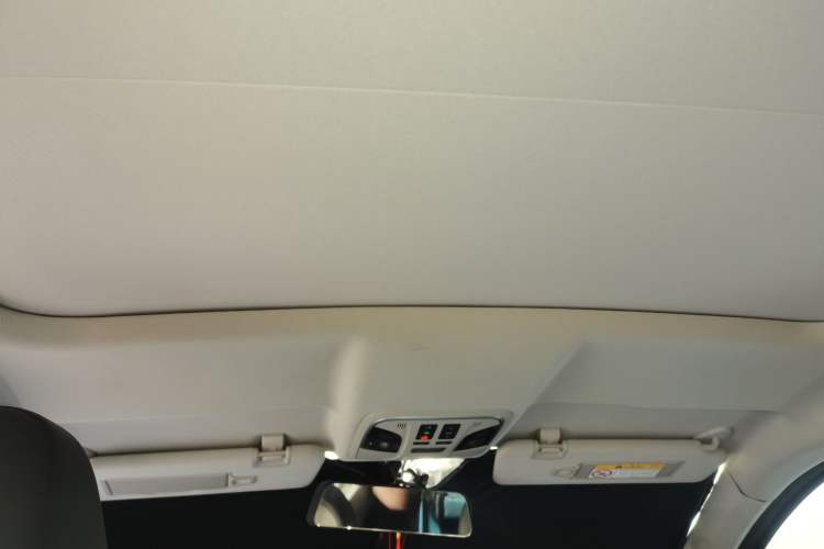 Used Wey VV5 2021 1.5T Two-Wheel Drive Color Pioneer Headliner