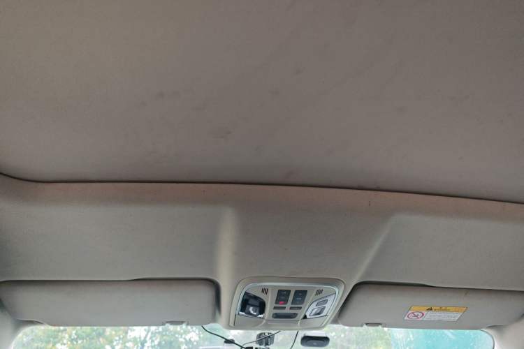 Used Wey VV5 2021 1.5T Two-Wheel Drive Color Pioneer Headliner
