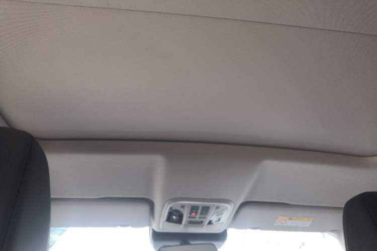 Used Wey VV5 2021 1.5T Two-Wheel Drive Smart Pioneer Headliner