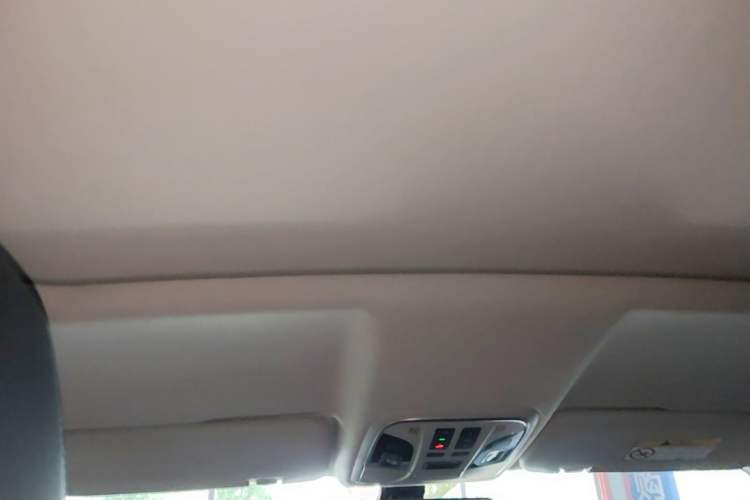 Used Wey VV5 2021 1.5T Two-Wheel Drive Color Pioneer Headliner