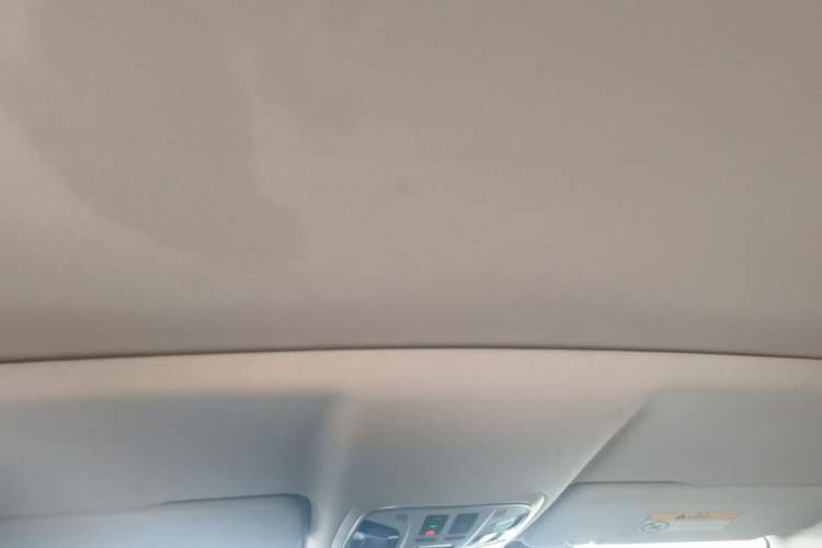 Used Wey VV5 2021 1.5T Two-Wheel Drive Smart Pioneer Headliner